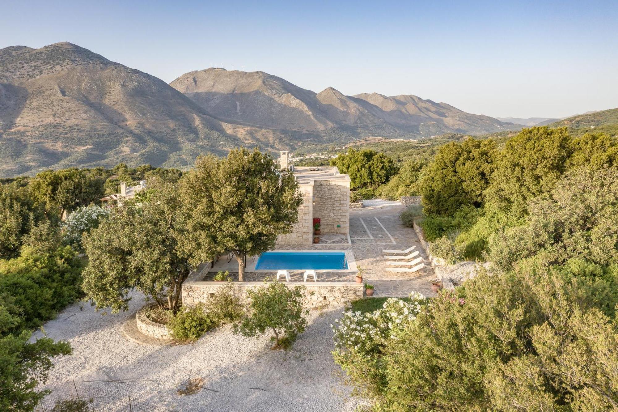 Koules Estate, With Private Pools & Bbq - Embracing Nature, By Thinkvilla Argouli Δωμάτιο φωτογραφία